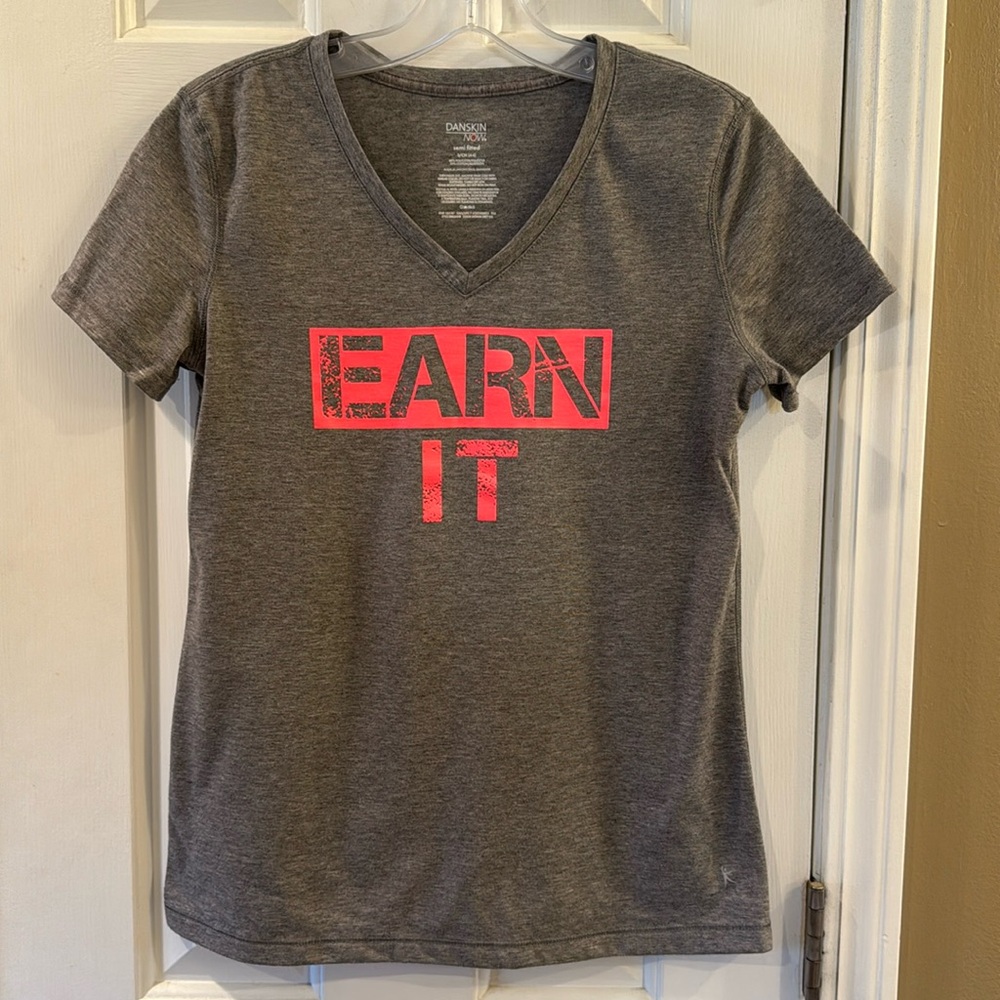 Danskin Now V-neck Performance Athletic Tee - S